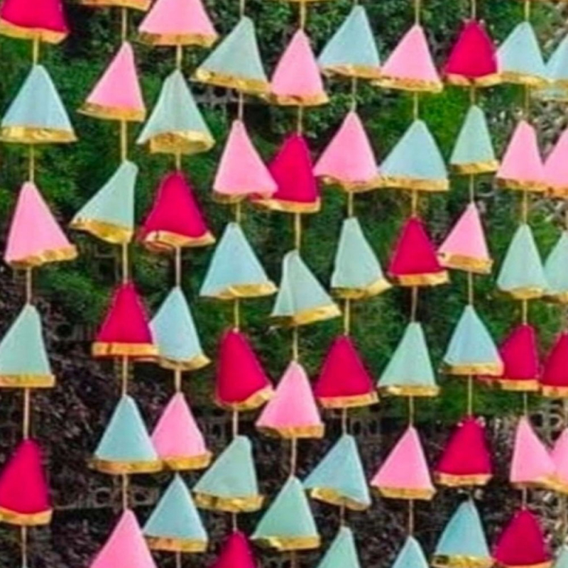 Buy Decorative Hanging Loutcon 5 FT Made Of Net Cloth & Lace